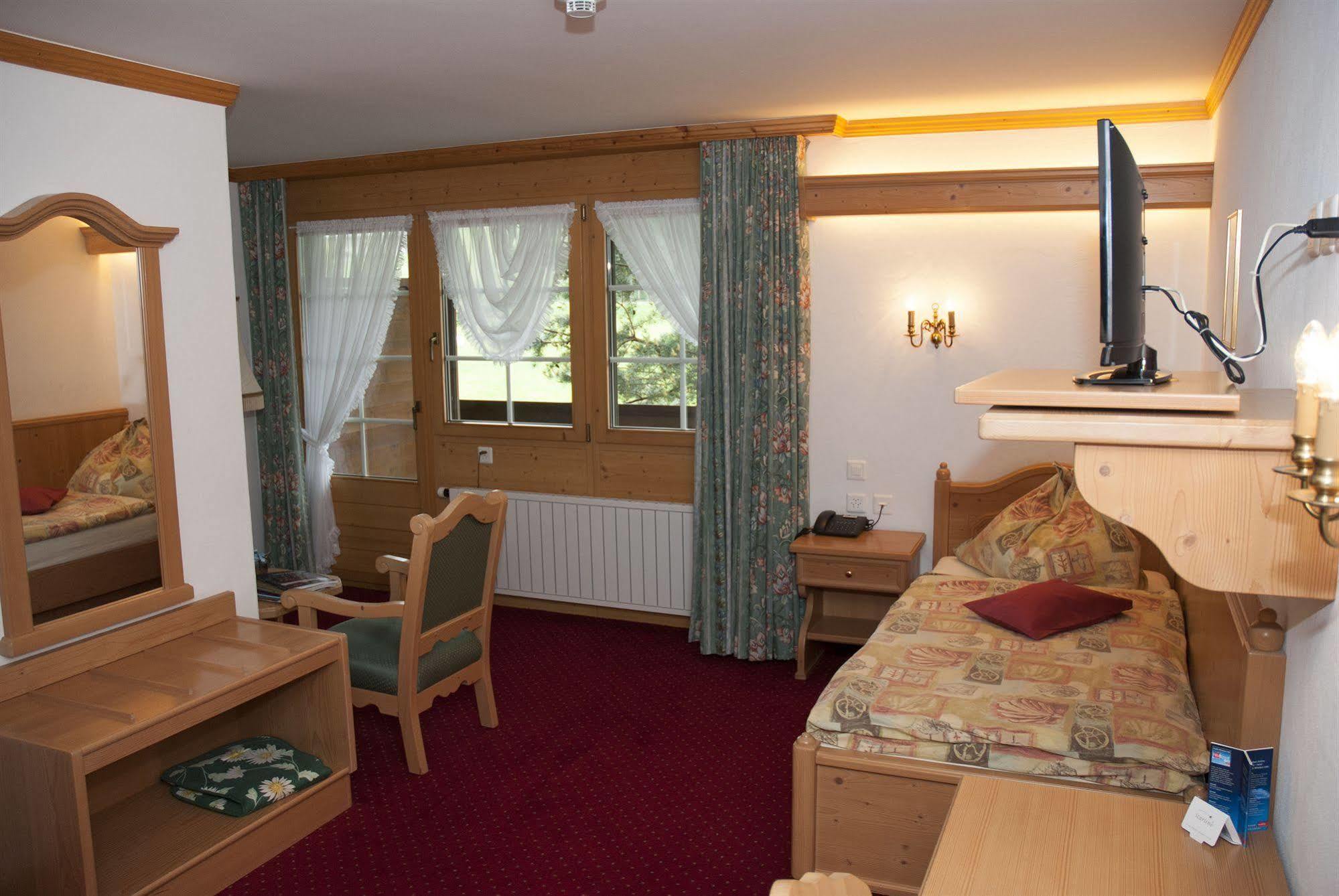 Hotel Simmenhof Lenk Eksteriør billede